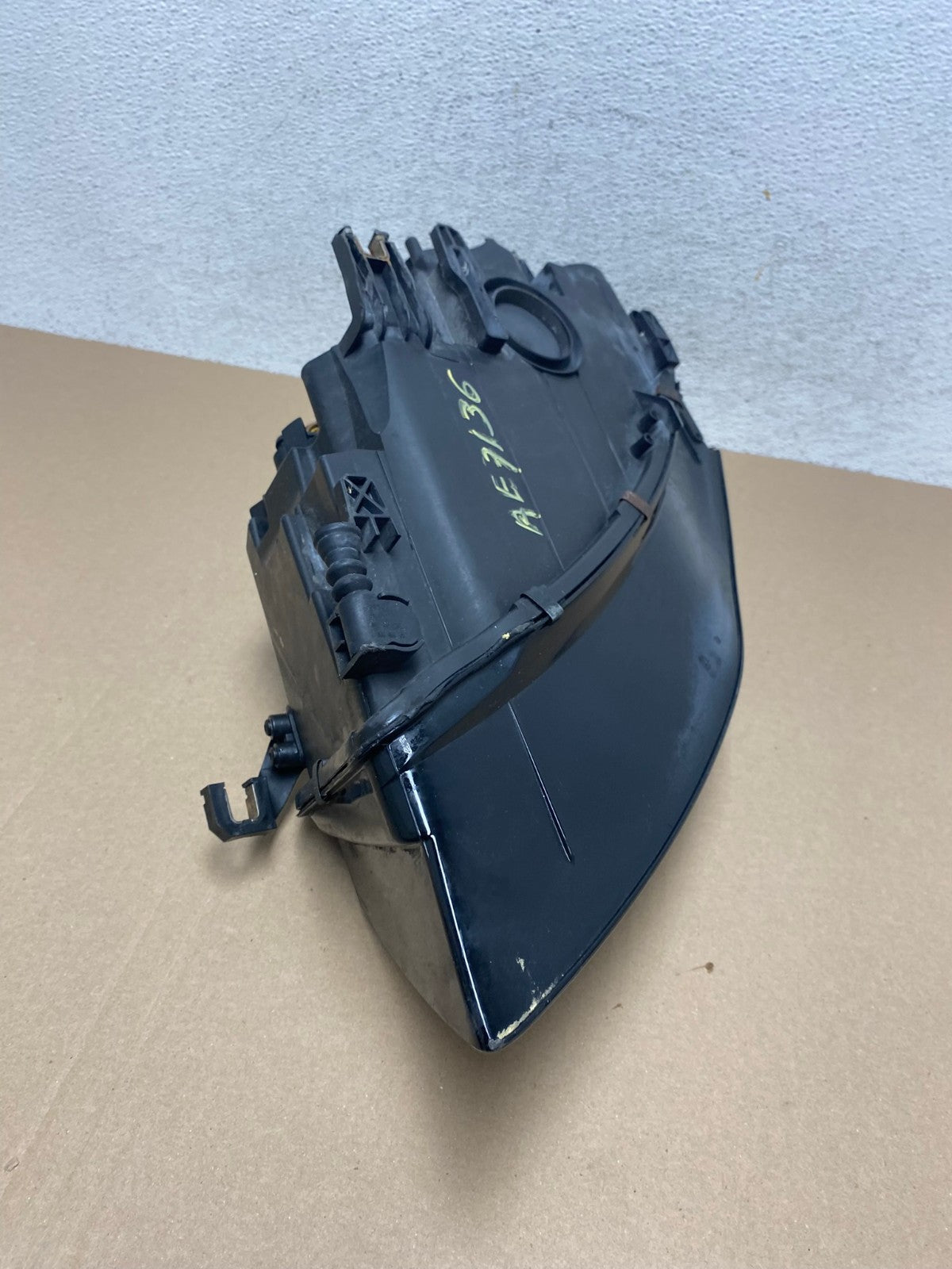 Halogen 2009 to 2012 Audi A4 Right Passenger RH Side Headlight AE7136 LK8
