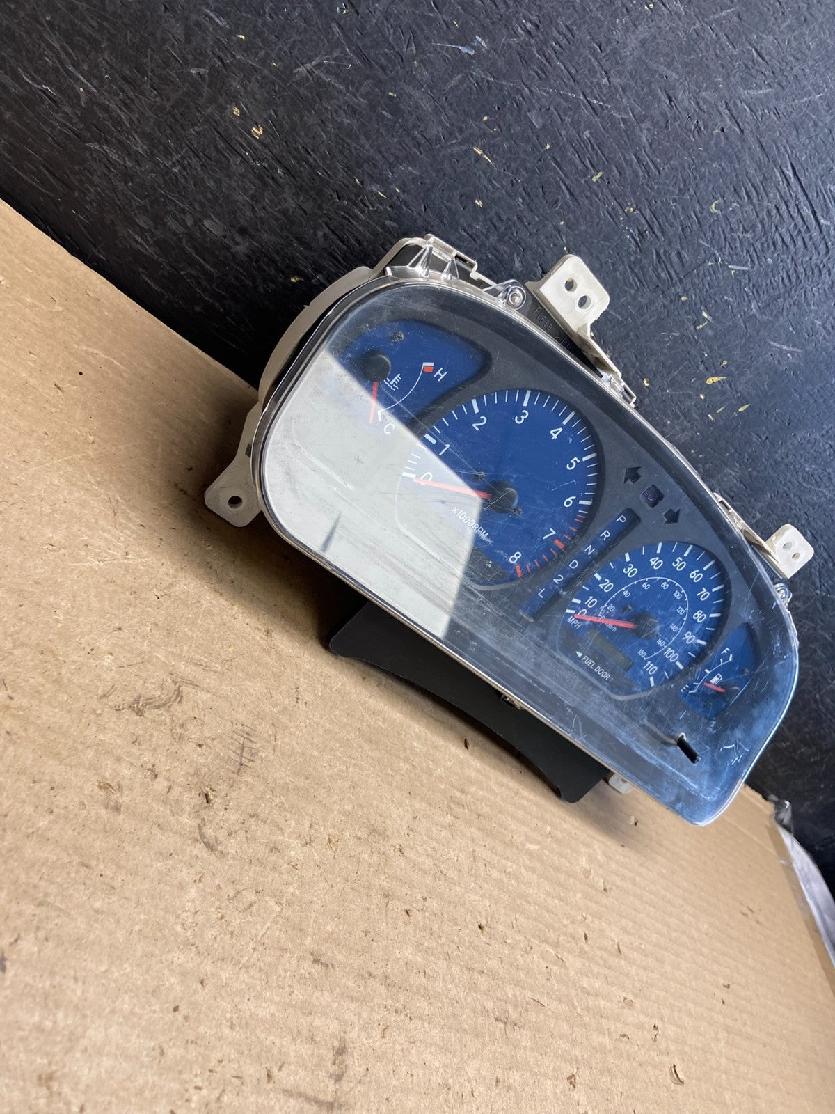 2001 2003 Toyota Sienna Speedometer Cluster Gauge ah3845 DG5