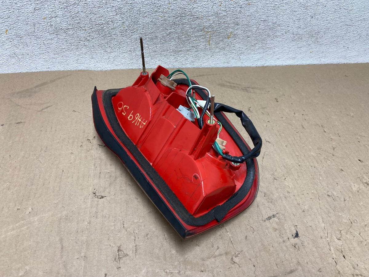 2001 2002 2003 Toyota Rav4 Left Driver LH Side Tail Light AH6950 LK4