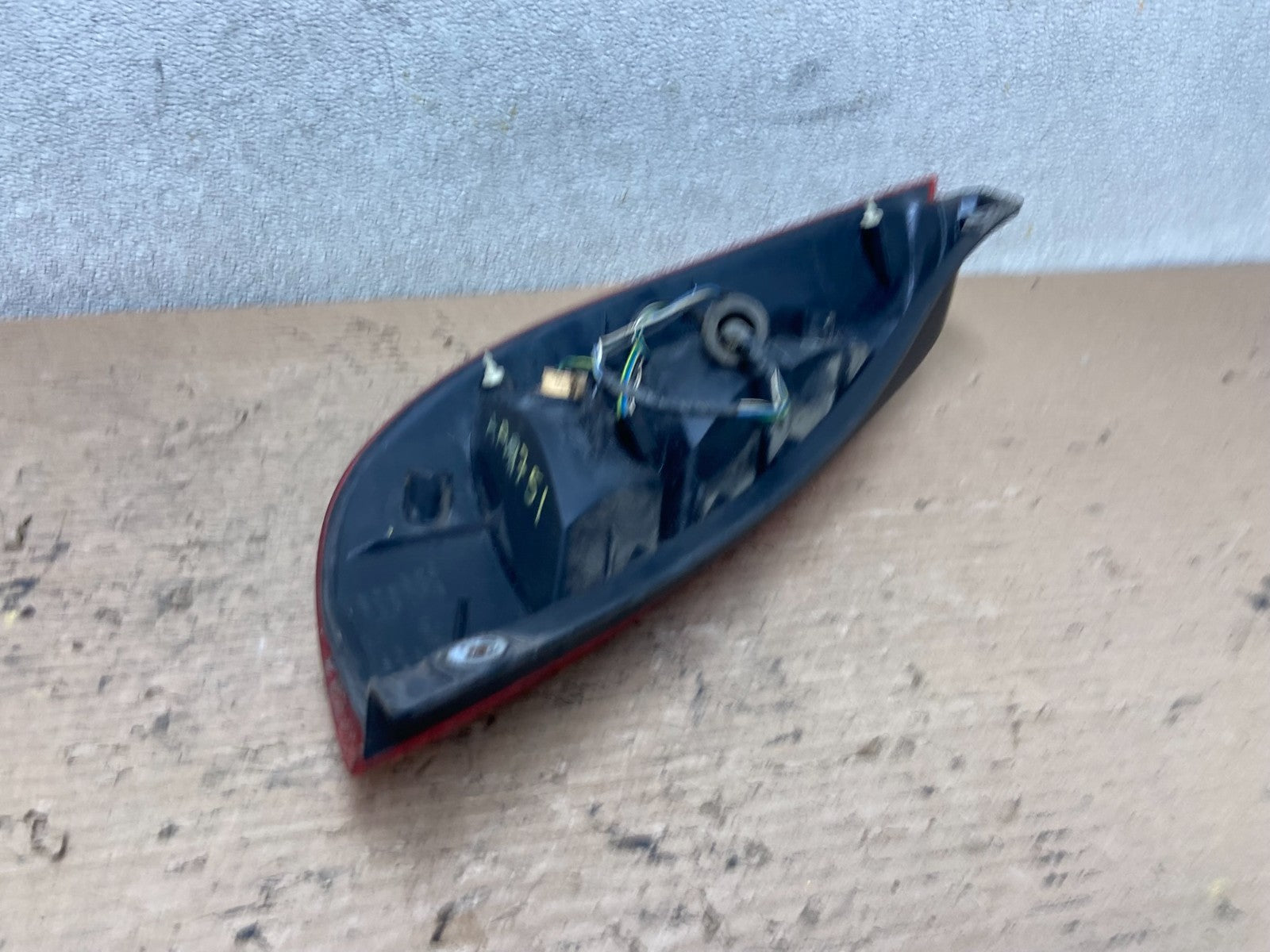 2002 to 2004 Suzuki Aerio Wagon Right Passenger RH Tail Light AA9751 LK4