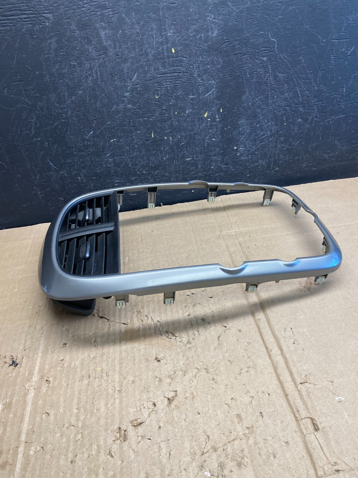 2013-2016 Chevrolet Malibu Center Radio Switch Air Vent Trim Bezel AE1851 DG2