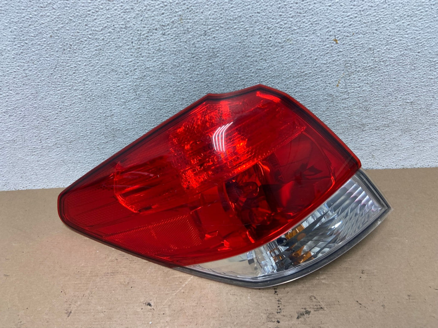 2010-2014 Subaru Outback Wagon Left Driver Lh Side Tail Light AF4624 LK0