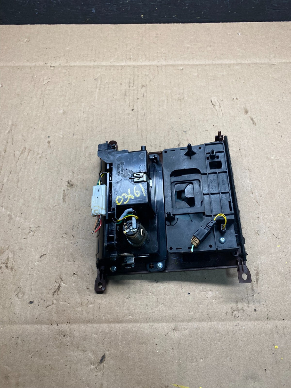 2006 to 2010 Infiniti M35 Center Console Gear Shifter Floor Bezel O3661 OEM DG5
