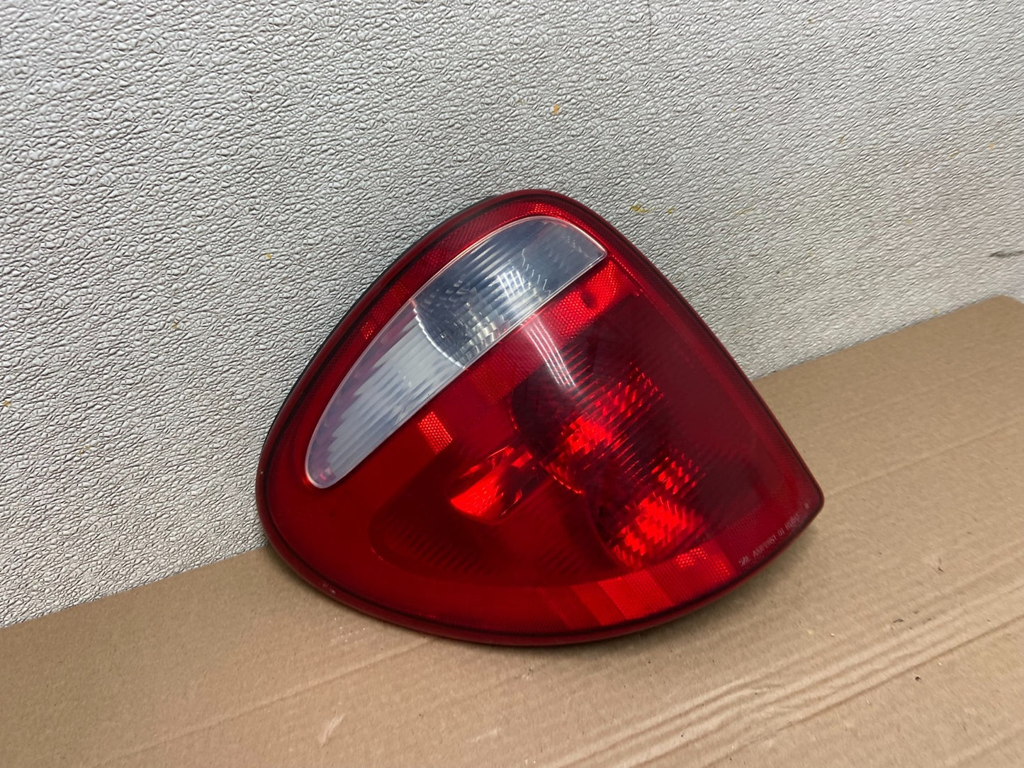 2001 to 2003 Dodge Grand Caravan Left Driver Lh Tail Light Oem AB0984 LK2