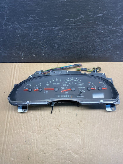 2004 to 2007 Ford E150 E250 E350 Gauge Speedometer Cluster ae7636 DG0