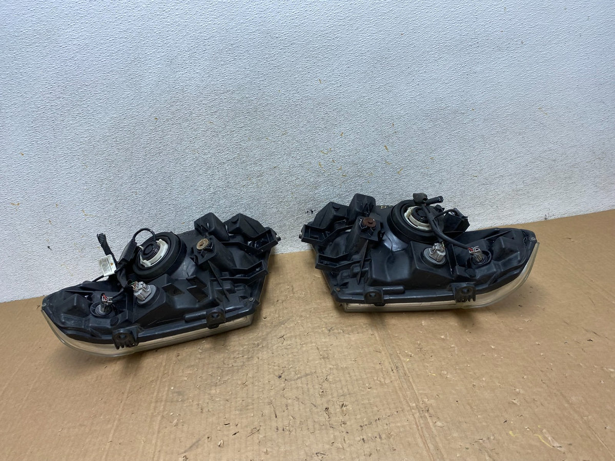 2005 2006 2007 Nissan Pathfinder Halogen Headlights Left+Right AI5608 DW7