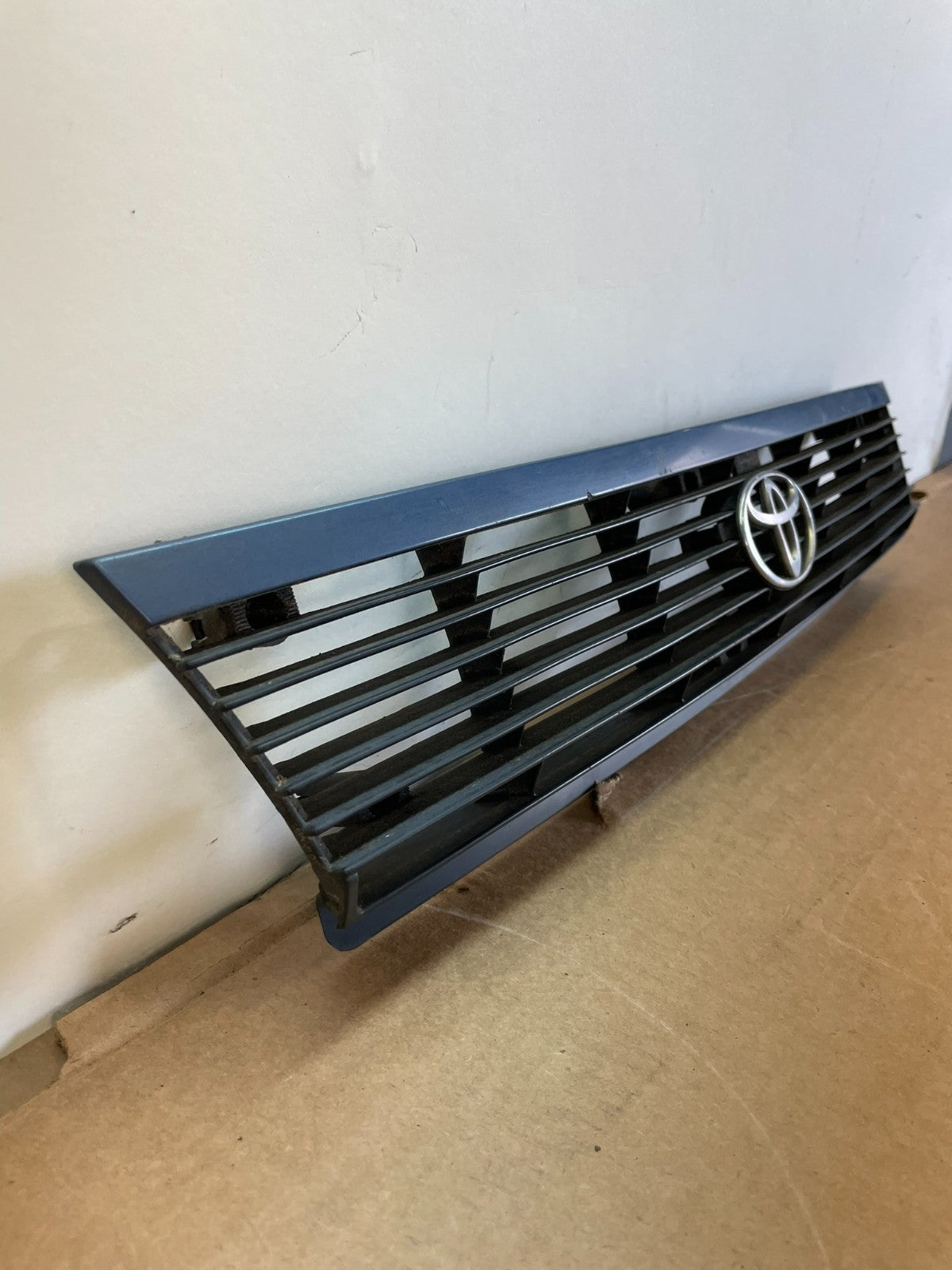 1987 to 1991 Toyota Camry Front Grille Grill AG0831 PS2