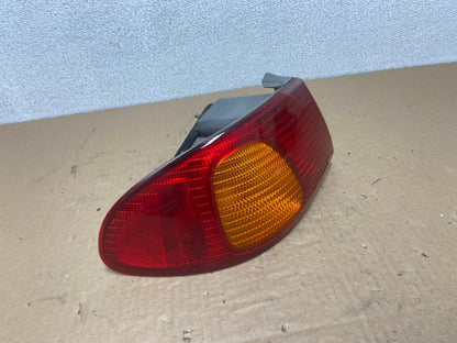 1998 1999 2000 Toyota Corolla Left Driver Lh Side Tail light AB6203 LK2