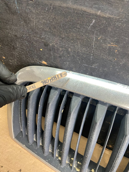 2001 to 2005 Hyundai Sonata Front Upper Grille Grill Bumper OEM O8090 DG9