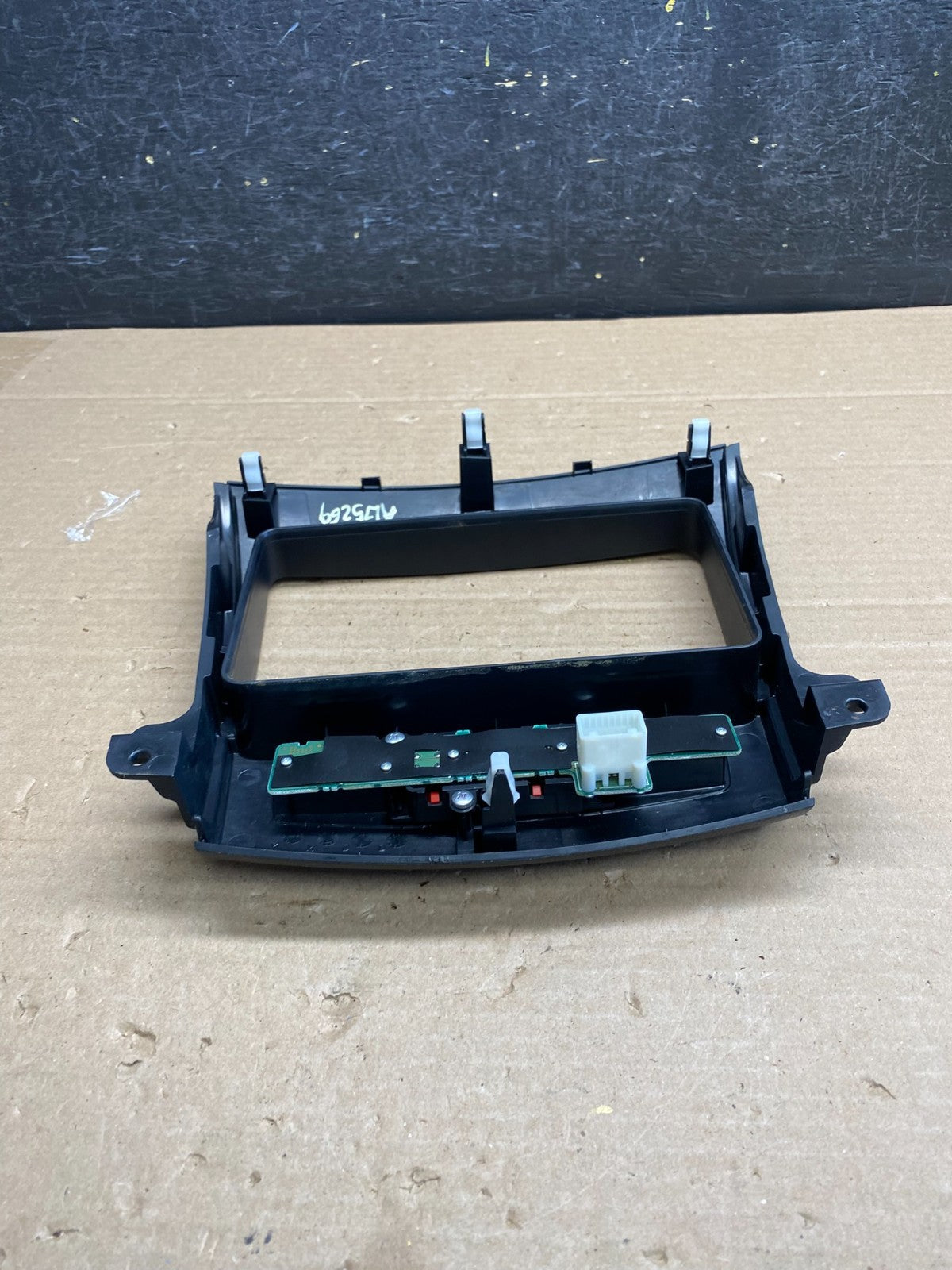 2011-2013 Mitsubishi Outlander Radio Bezel W/ Rockford Audio System AG5269 DG5