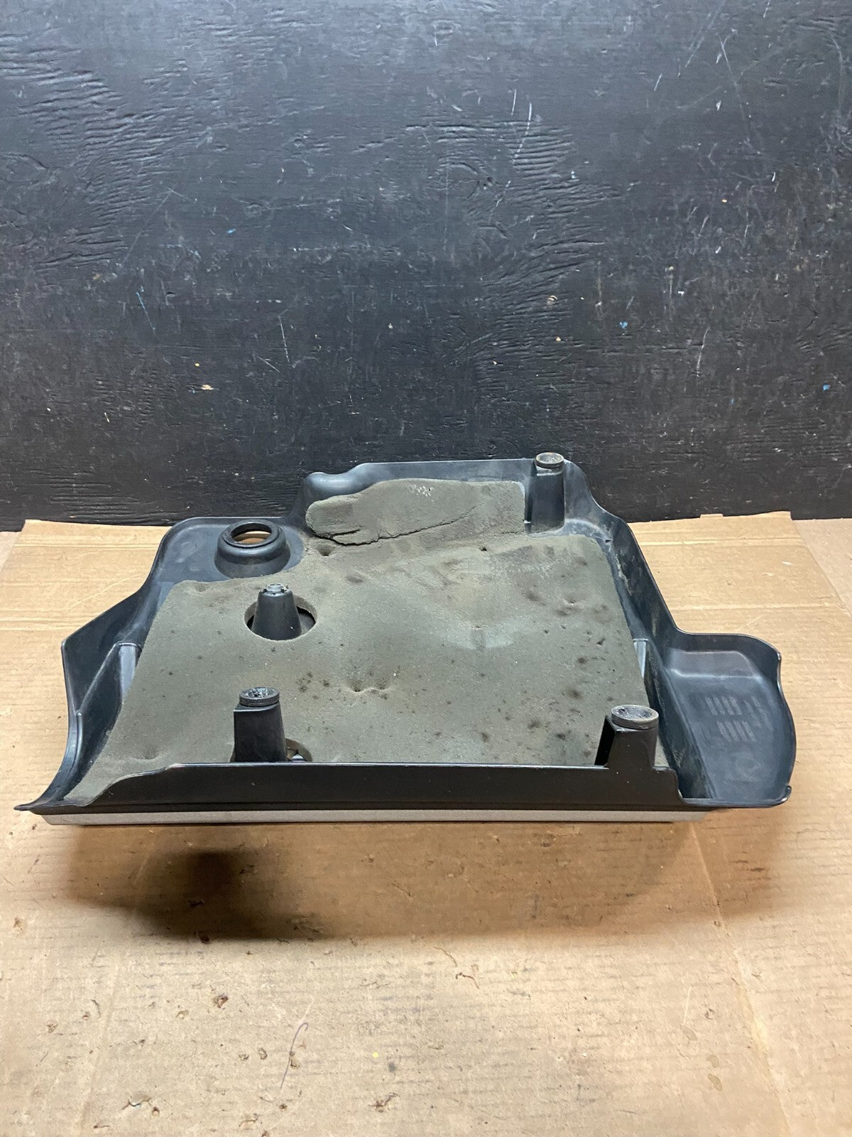 2010 to 2015 GMC Terrain Plastic Engine Cover Shield i3026 PS5