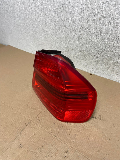 2006 2007 2008 Bmw 328i 3 Series Right Passenger Rh Side Tail Light AF4552 LK1