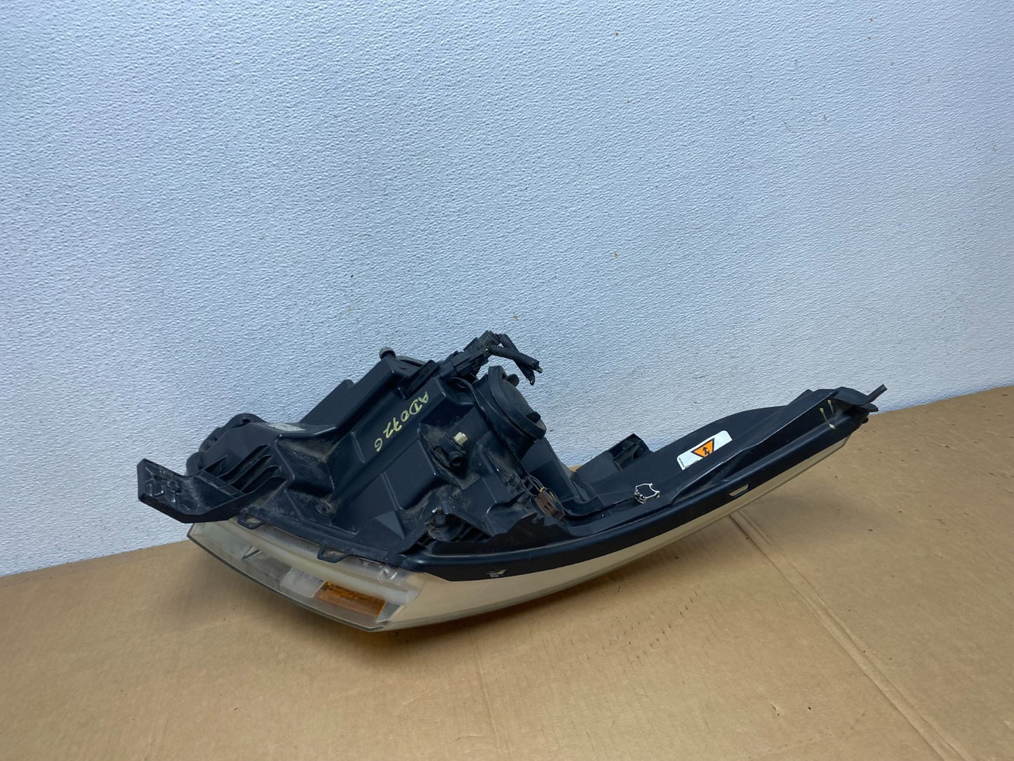2011 to 2015 Ford Explorer Left Driver LH Xenon Headlight AD0726 DW7