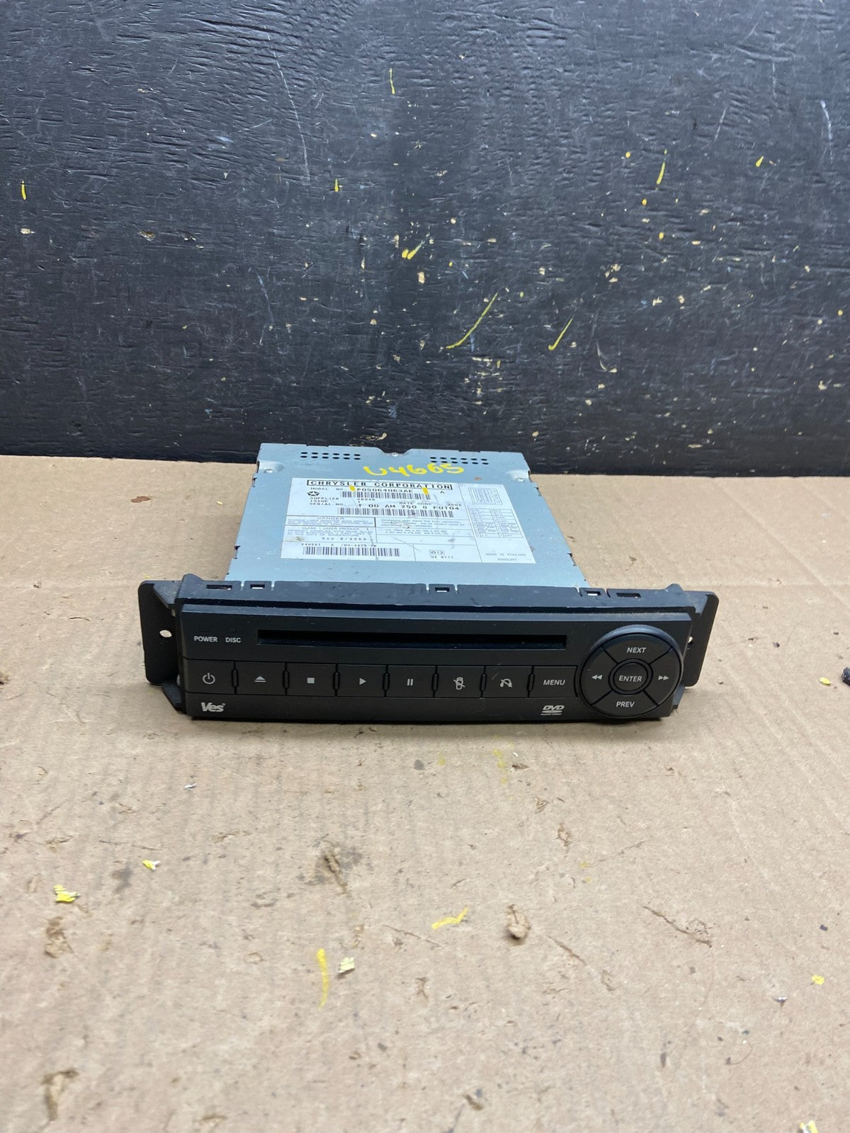 2008 to 2012 Chrysler Town Country DVD Player Receiver OEM u4665  DG0