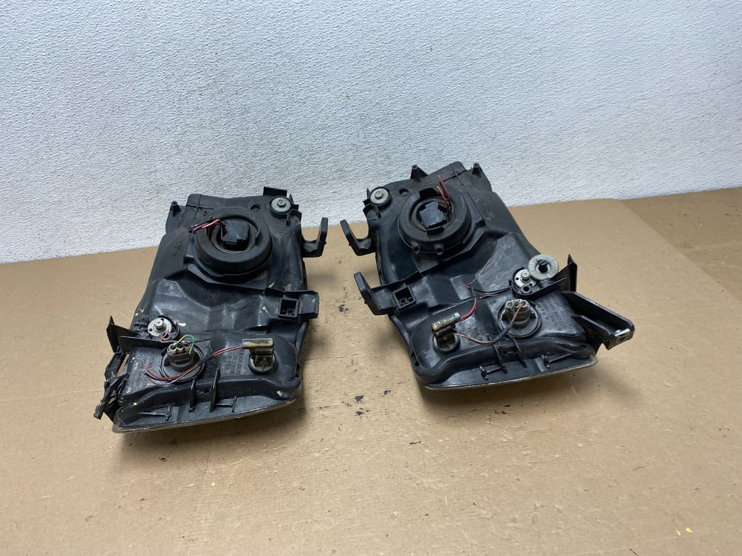 1997 to 2001 Honda CR-V Crv Left+Right Set Chrome Headlights Halogen AF4711 DW13