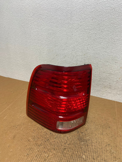 2002 to 2005 Ford Explorer Left Driver Lh Side Tail light DEPO AE1544 LK0
