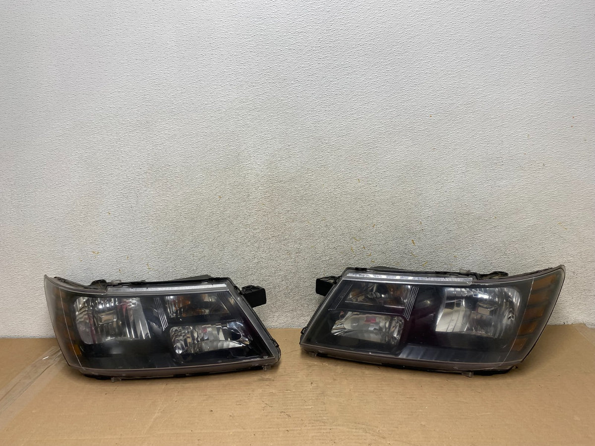 2009 to 2017 Dodge Journey Headlights Left+Right Set Halogen AH9386 DW0