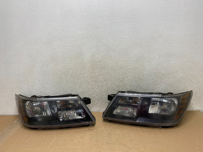 2009 to 2017 Dodge Journey Headlights Left+Right Set Halogen AH9386 DW0
