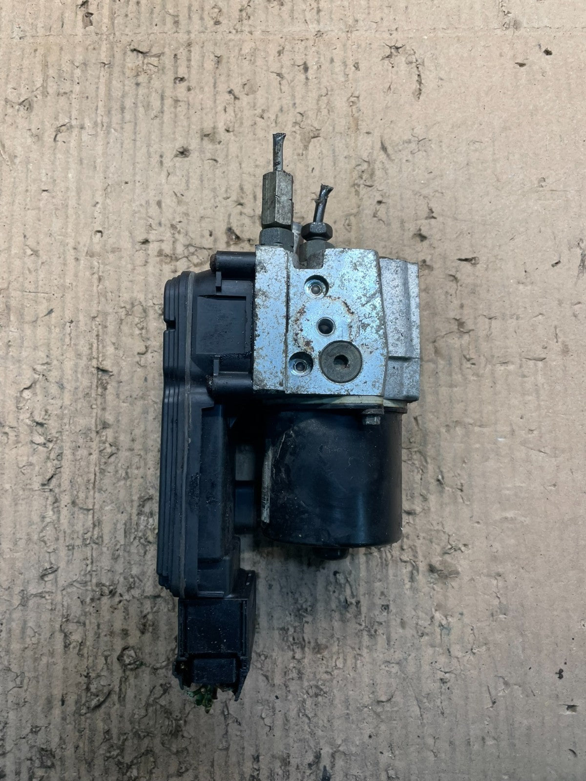 2009 2010 Ford E250 E350 Econoline Anti-Lock ABS Antilock Brake Pump v5301 DG1