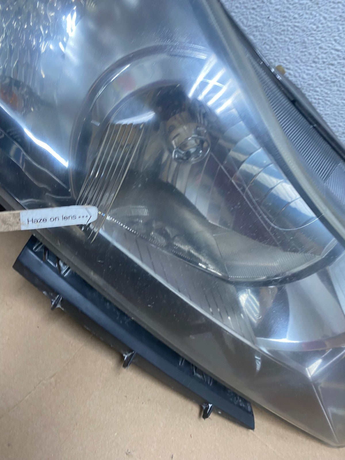2011 to 2015 Chevrolet Cruze Halogen Left+Right Set Headlights AF4330 LK6