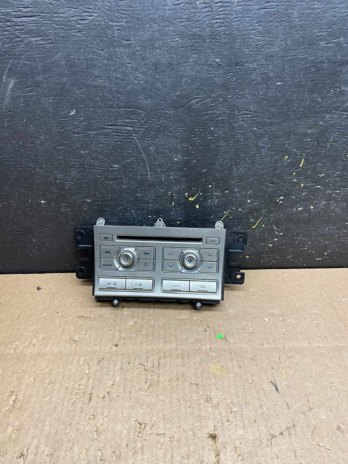 2009 2010 2011 Jaguar XF Radio Receiver CD Player OEM t5946 DG0