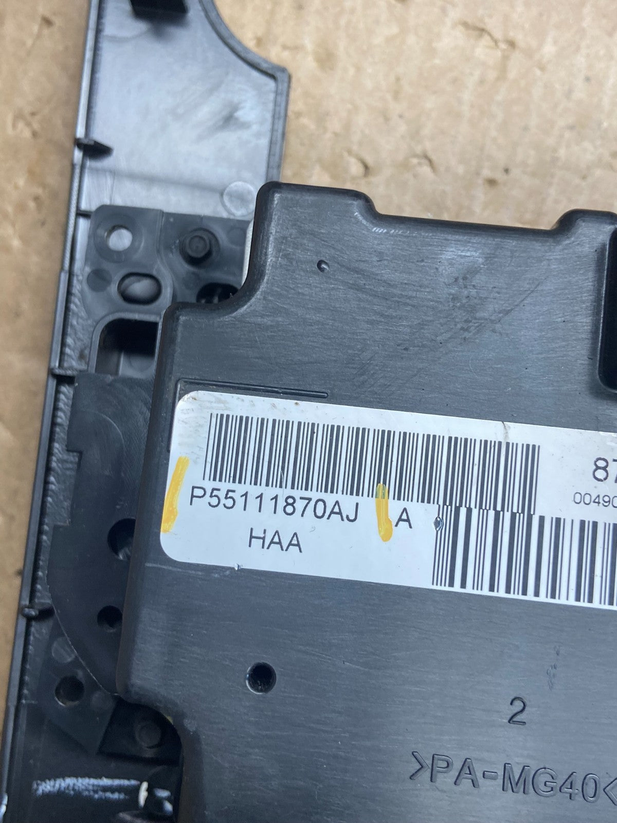 2005 - 2007 Dodge Charger Dash Climate Temperature Control Radio Bezel AE3958 DG6
