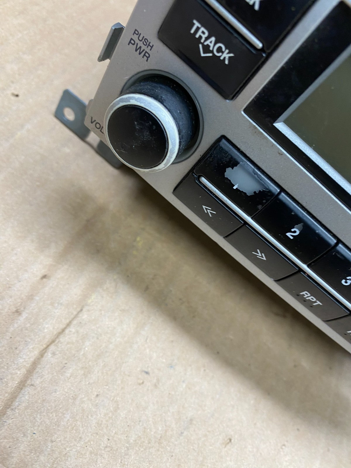 2007 to 2009 Hyundai Santa Fe AM/FM Radio CD Player Oem aa4610 DG1