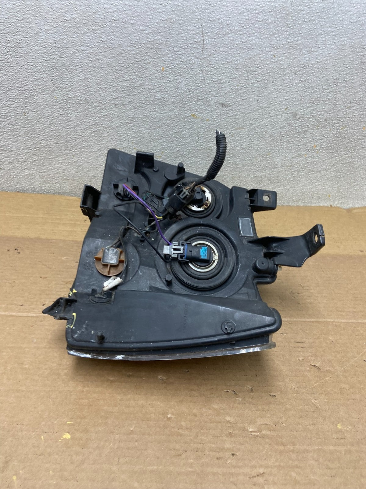 2007 to 2013 Chevrolet Suburban Tahoe Right Passenger RH Headlight Oem AB5152 DW9
