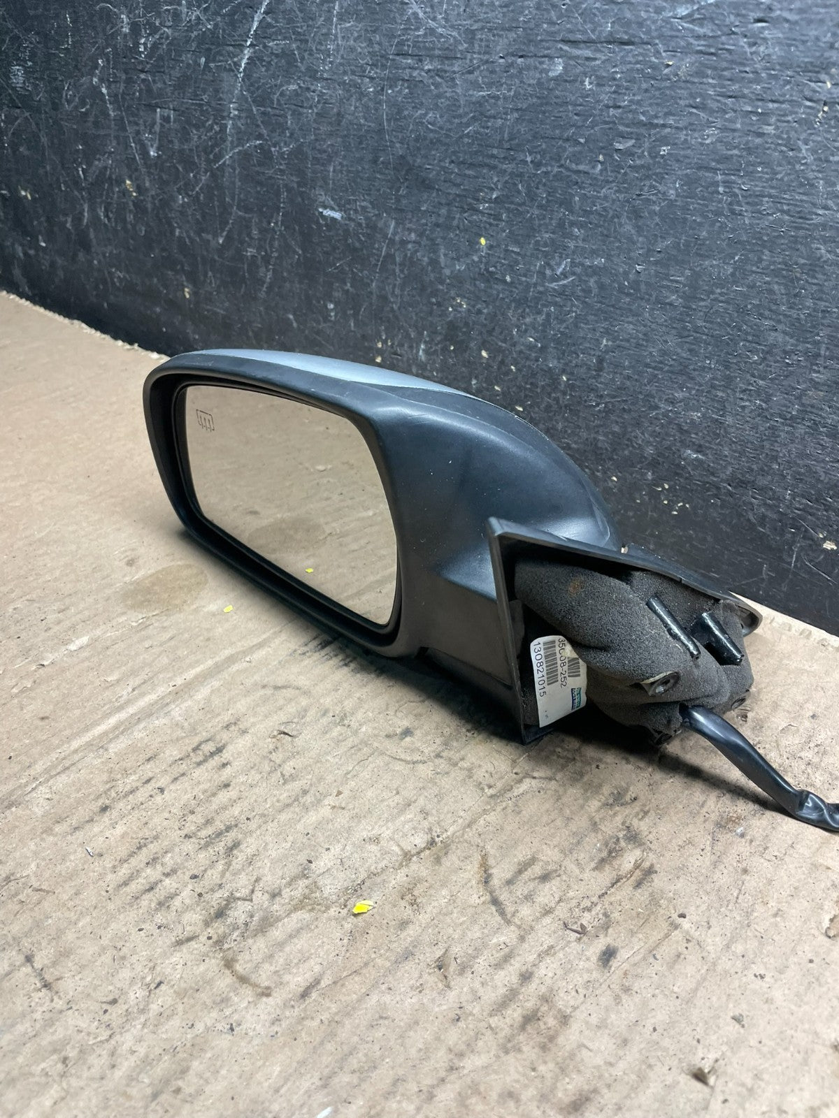 1996 to 1999 Infiniti i30 Front Left Driver LH View Door Mirror T2832 DG8