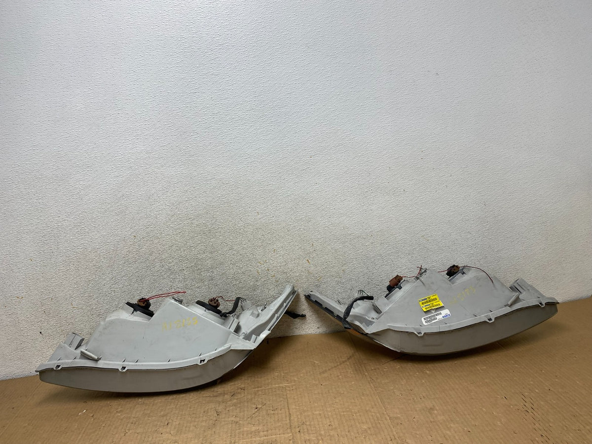 2002 2003 2004 Toyota Camry Left+Right Set Side Halogen Headlights AI8185 DW9