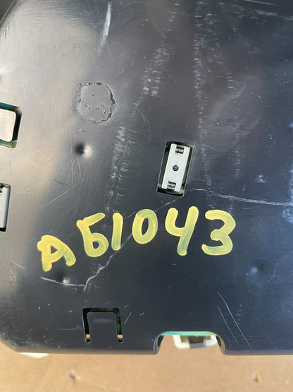 2002 GMC Yukon Speedometer Cluster Gauge AG1043 DG8