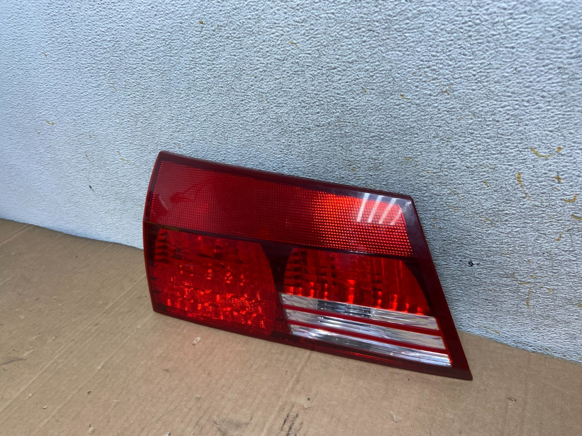 2004 - 2005 Toyota Sienna Left Driver LH Side Inner Tail Light AI8767 LK1