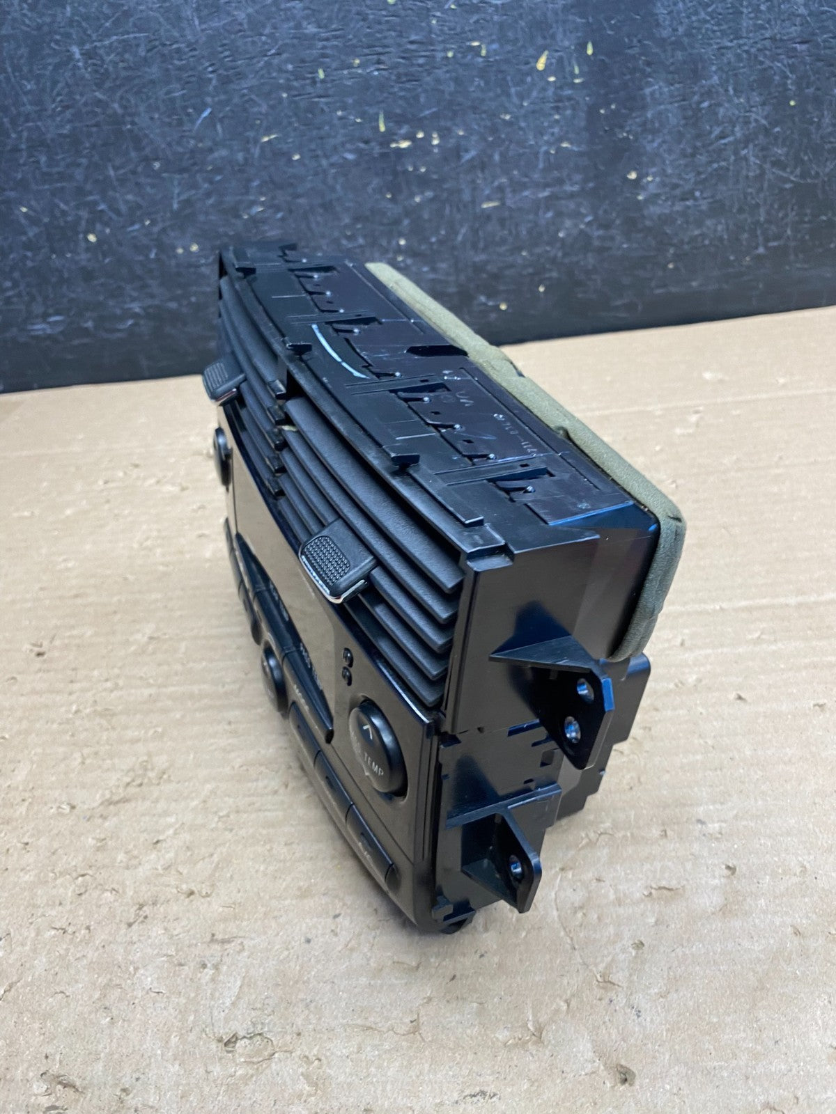 2004-2005 Toyota Sienna AC Climate Heater Temperature Control Air Vent AG8369 DG2