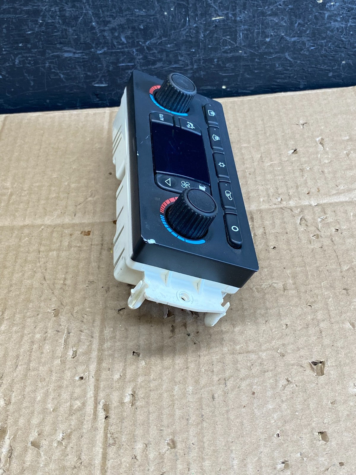 2003 to 2006 Chevrolet Silverado HVAC Heater Climate Control Module AC9522 DG1