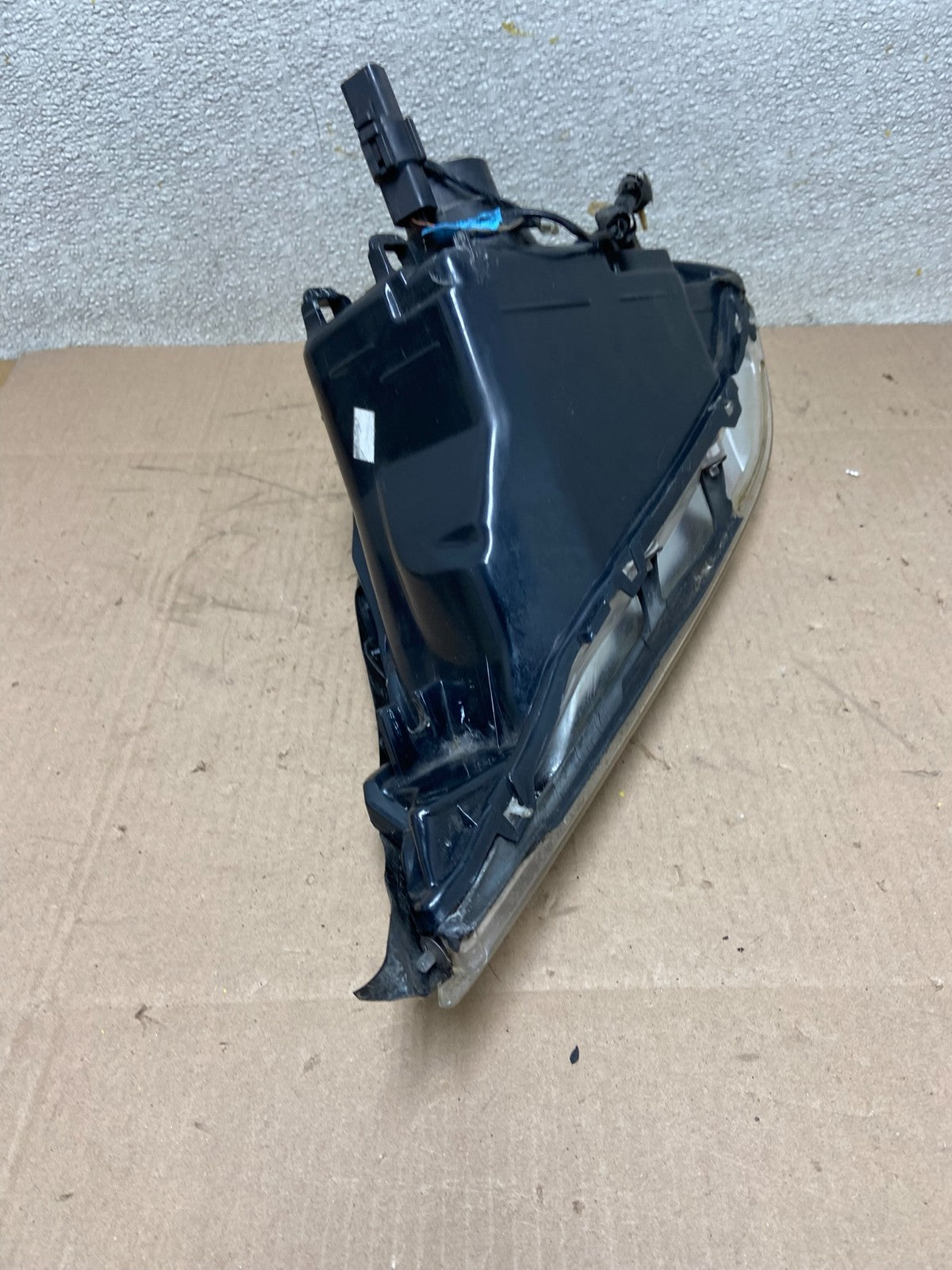 2000 to 2005 Mercury Sable Right Passenger Side Halogen Headlight OEM AA0429 DW4