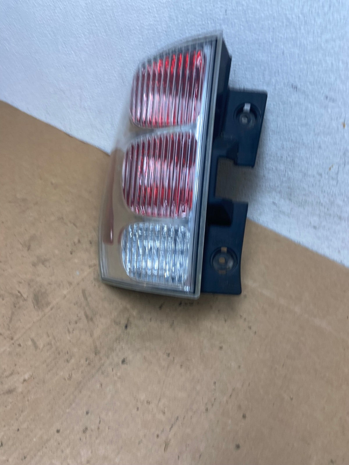 2005 to 2008 Chevrolet Equinox Left Driver Lh Side Tail Light AD5155 LK1