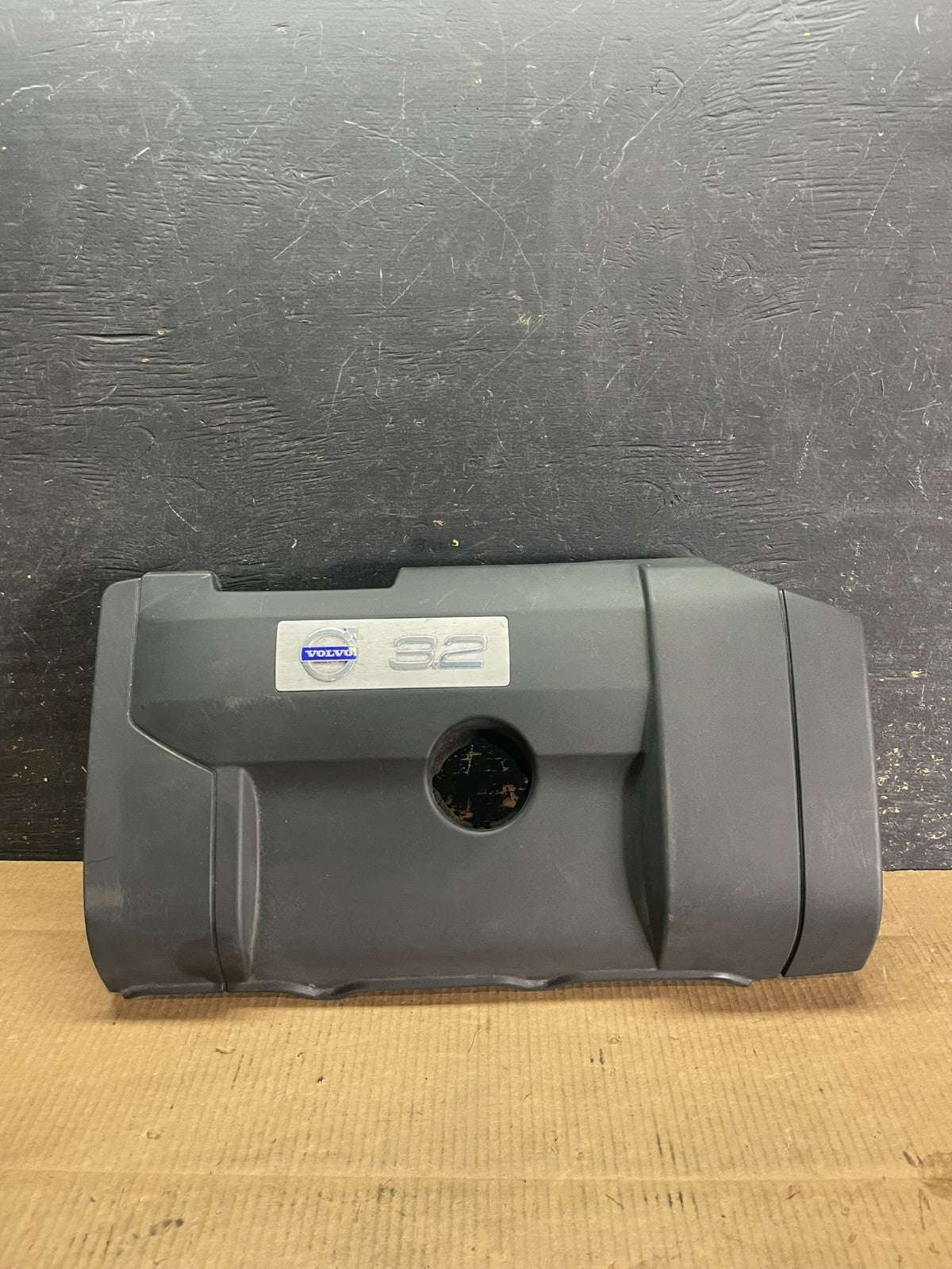 2007 to 2014 Volvo XC90 3.2L Upper Top Engine Motor Dust Cover aa9223 DG0