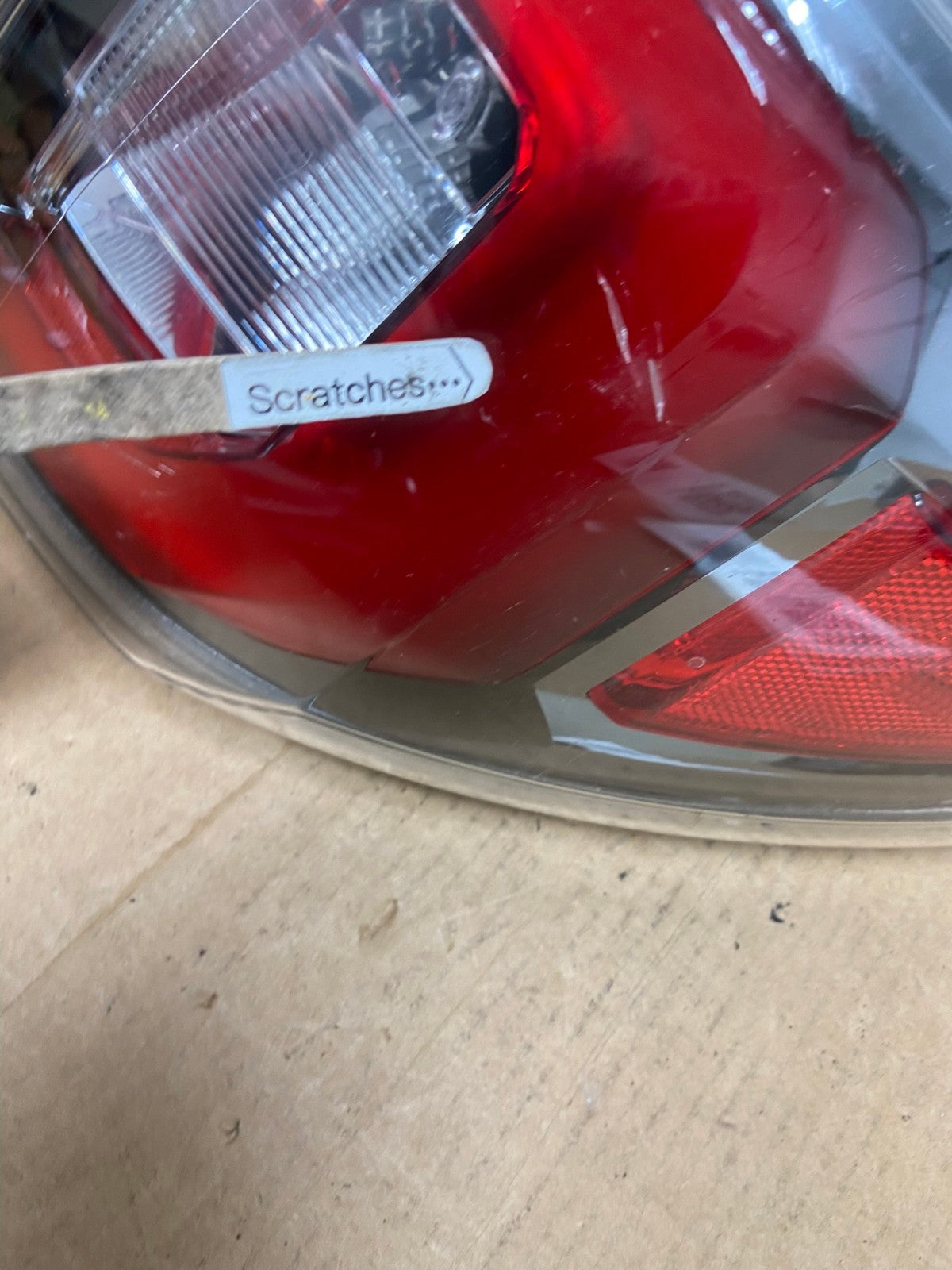 2013 to 2016 GMC Acadia Right Passenger RH Side Tail Light AD4494 LK3
