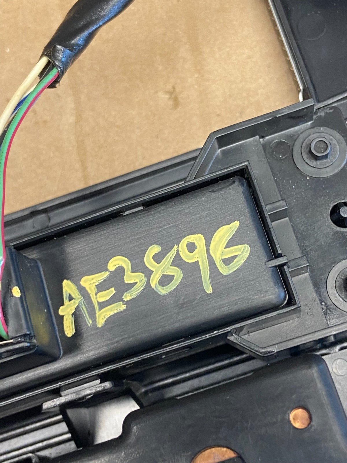 2008 to 2010 Jeep Grand Cherokee Center A/C Heater Climate Control AE3898 DG7