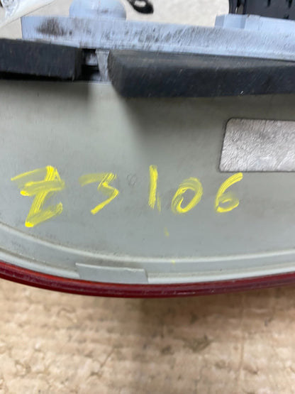 2001-2004 Mercedes-Benz C230 C240 W203 C-Class Right Passenger Tail Light Z31067