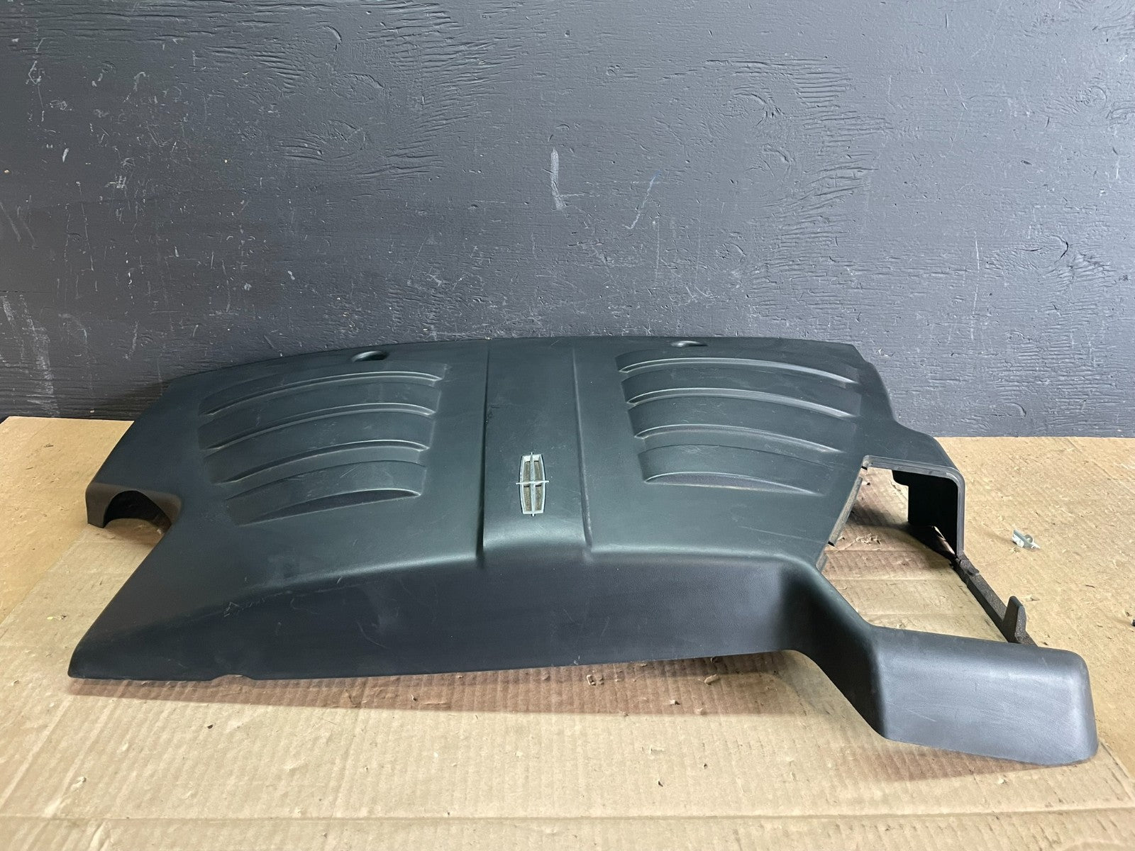2004 Lincoln Aviator Engine Plastic Trim Motor Cover AB7802 DG3