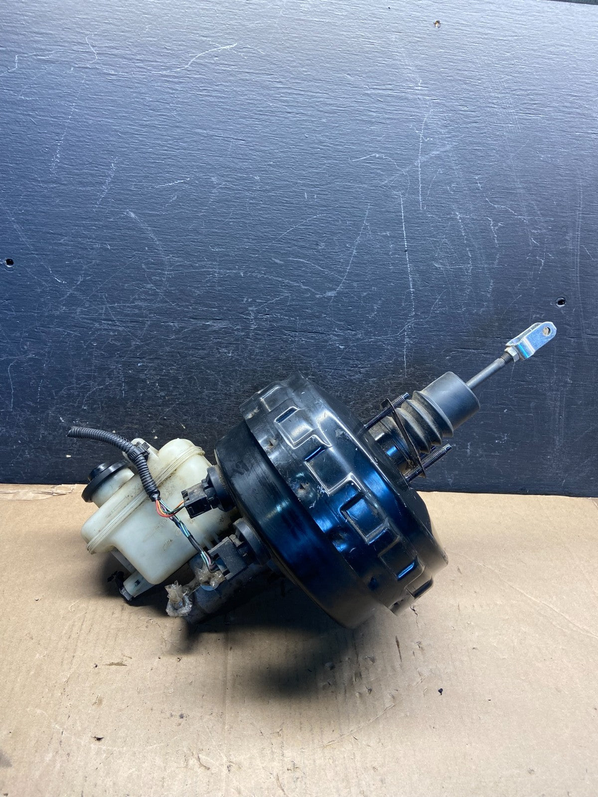 2007 to 2010 Toyota Sequoia Tundra 5.7 L Power Brake Booster Cylinder AF90672