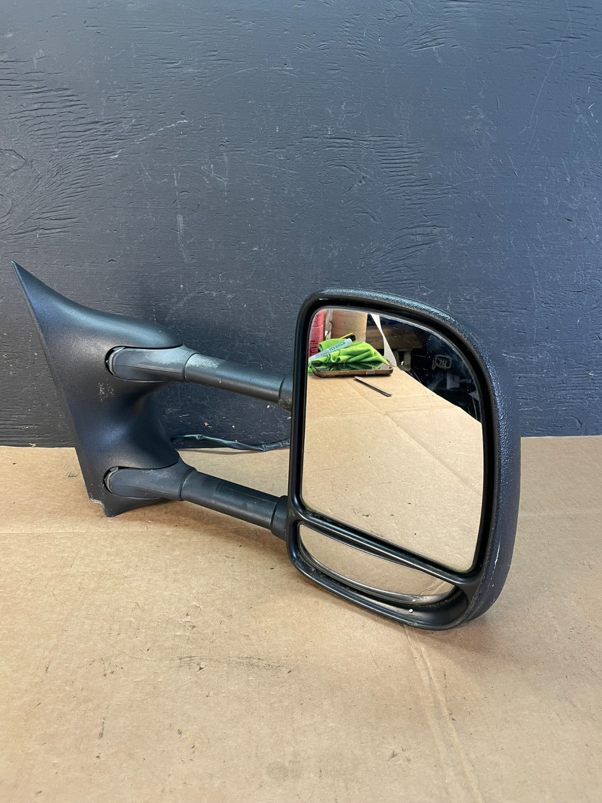 1999 to 2007 Ford F250 F350 F550 Duty Right Passenger RH Side Mirror AE0938 DW2