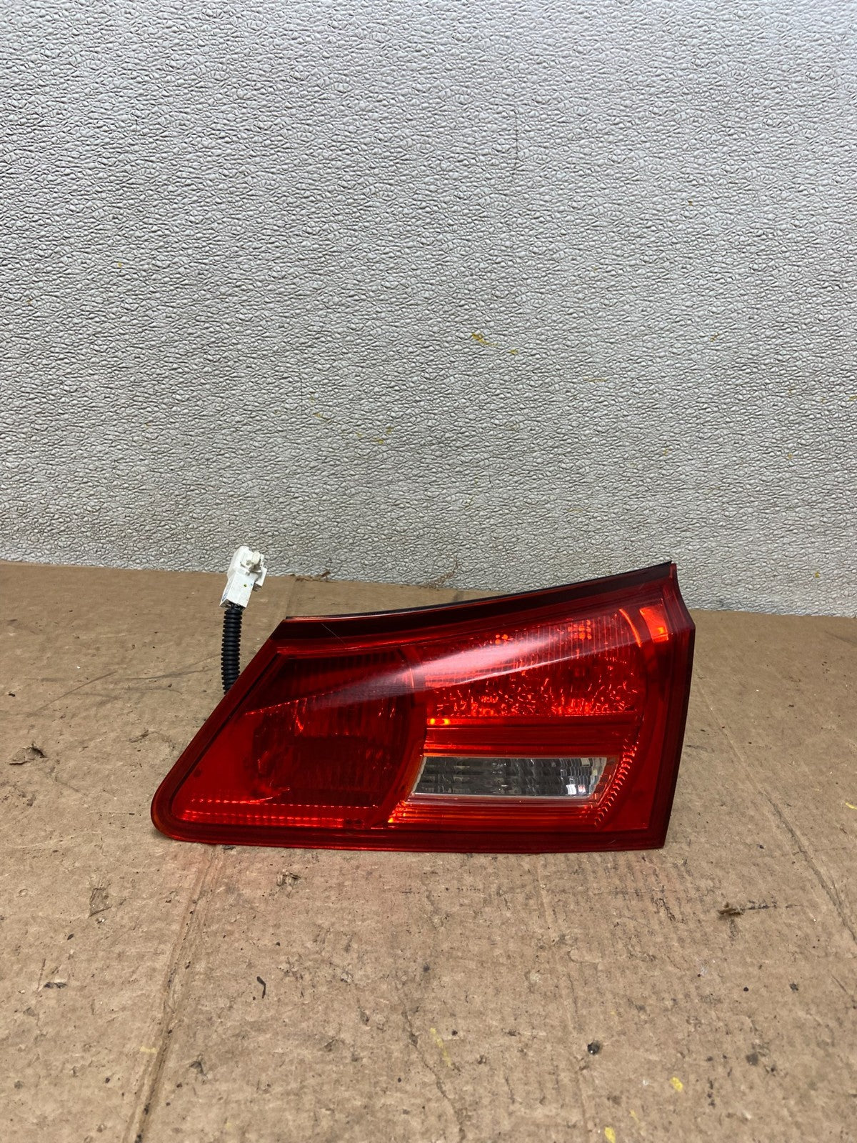 2006 - 2008 Lexus Is250 Is350 Right Passenger RH Inner Tail Light Oem AA35470
