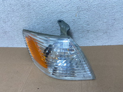 2000 - 2001 Toyota Camry Front Right Passenger RH Turn Signal AE4844 DW1