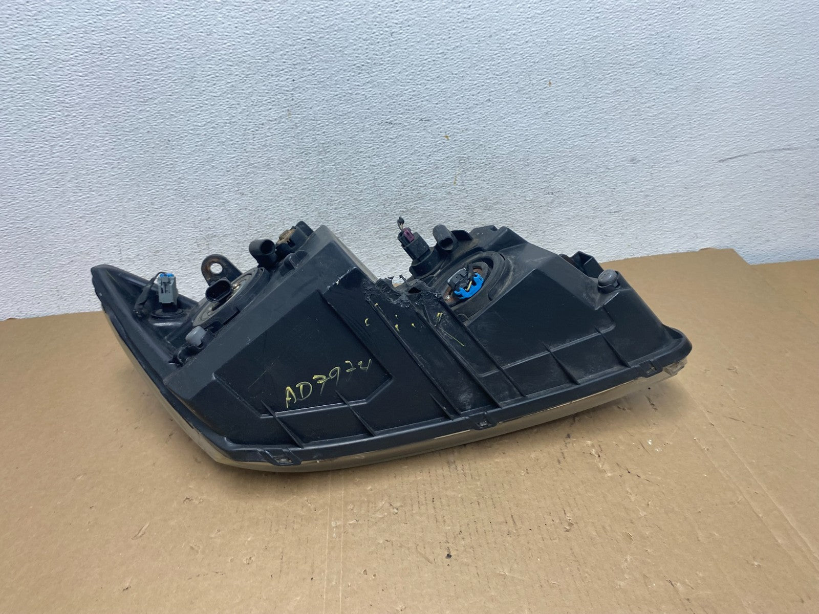 2009 to 2017 Dodge Journey Headlight Left Driver Lh Side Halogen AD7974 DW6