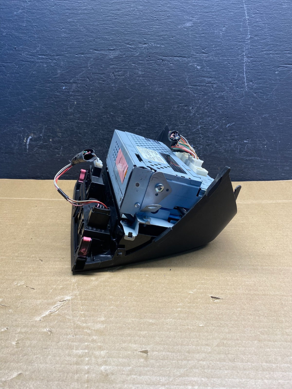 2004 to 2005 Toyota Prius Radio Stereo Receiver Screen Display ad6603 DG2