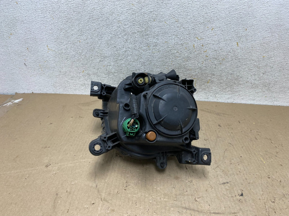 2014-2017 Jeep Cherokee Right Passenger RH Side Lower Headlight AH7637 DW8