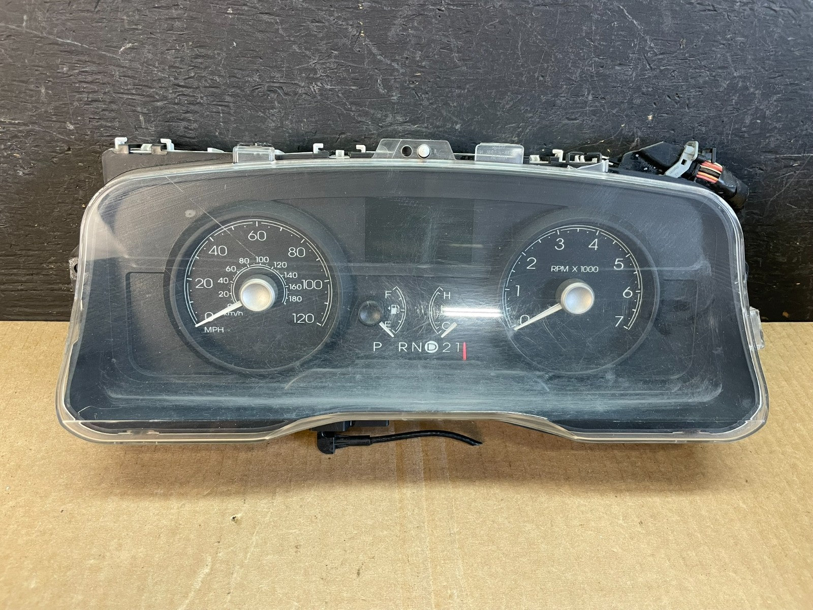 2009 to 2011 Mercury Grand Marquis Speedometer Cluster Gauge af3595 DG0
