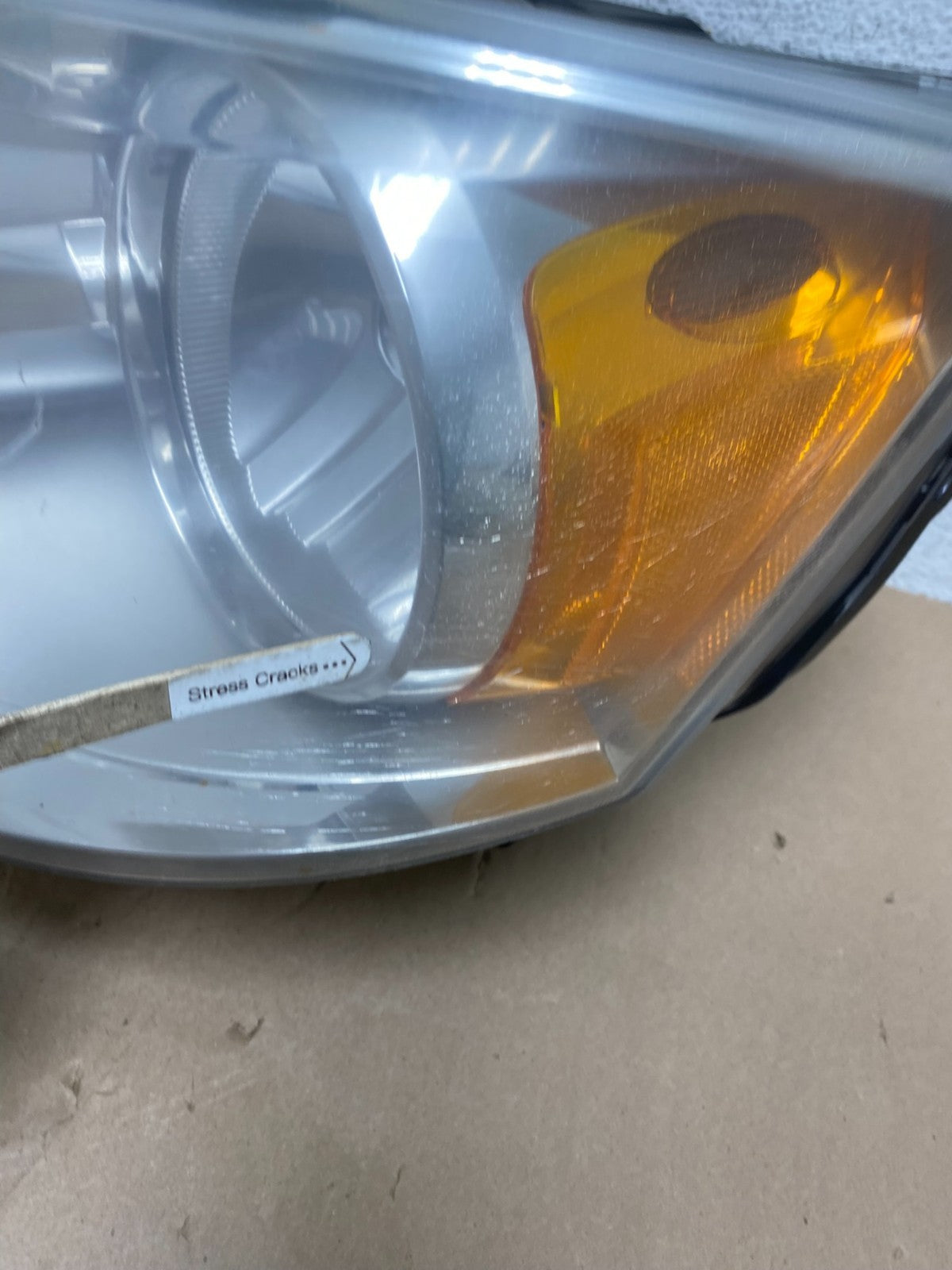 2008 to 2016 Chrysler Town and Country Left Driver Lh Side Headlight AG6689 DW4